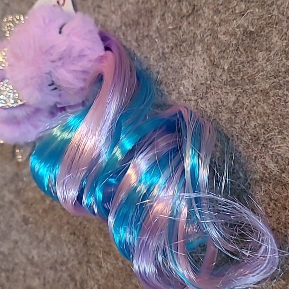 Claire's Club Girl's Plushy Unicorn Hair Accessories & Colorful Extensions Clips - Picture 5 of 11